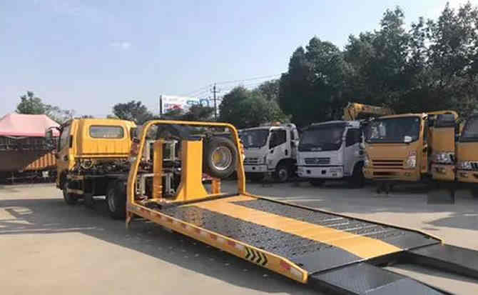洛龙区汽车中途维修案例